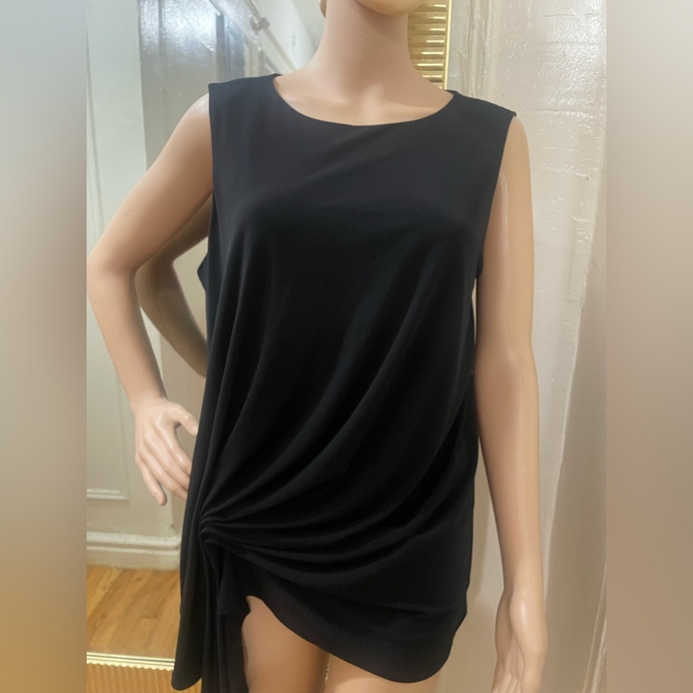 Tahari Black Sleeveless Blouse